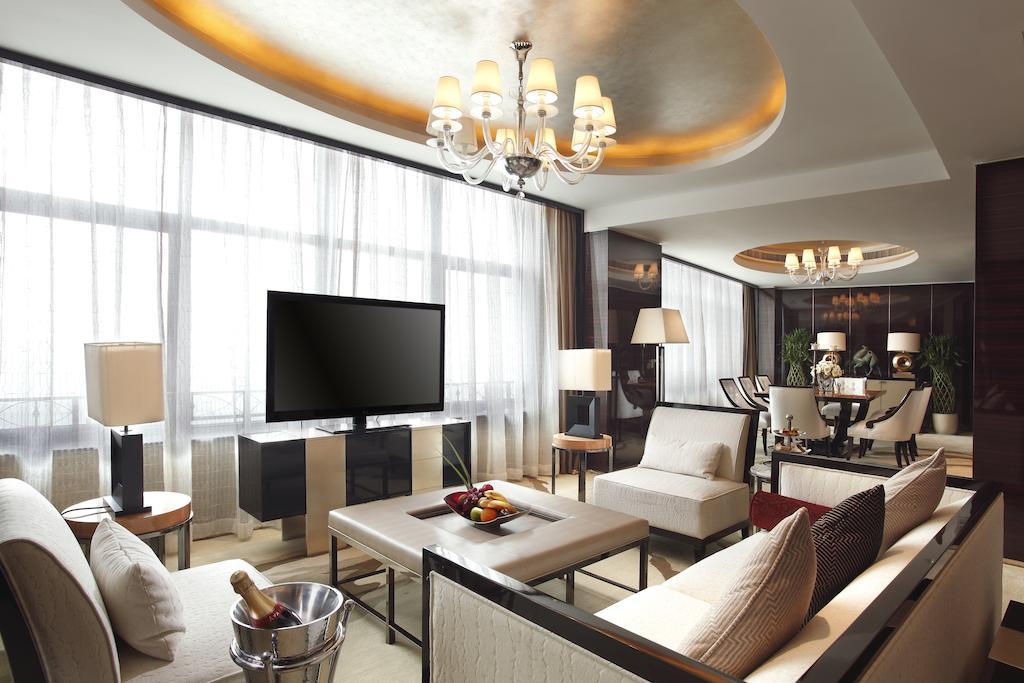 Howard Johnson Kaina Plaza Changzhou Гуанджоу Екстериор снимка
