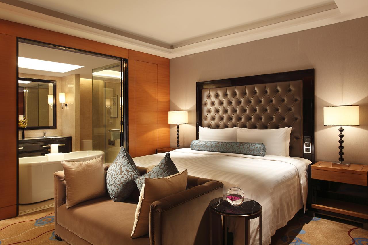 Howard Johnson Kaina Plaza Changzhou Гуанджоу Екстериор снимка