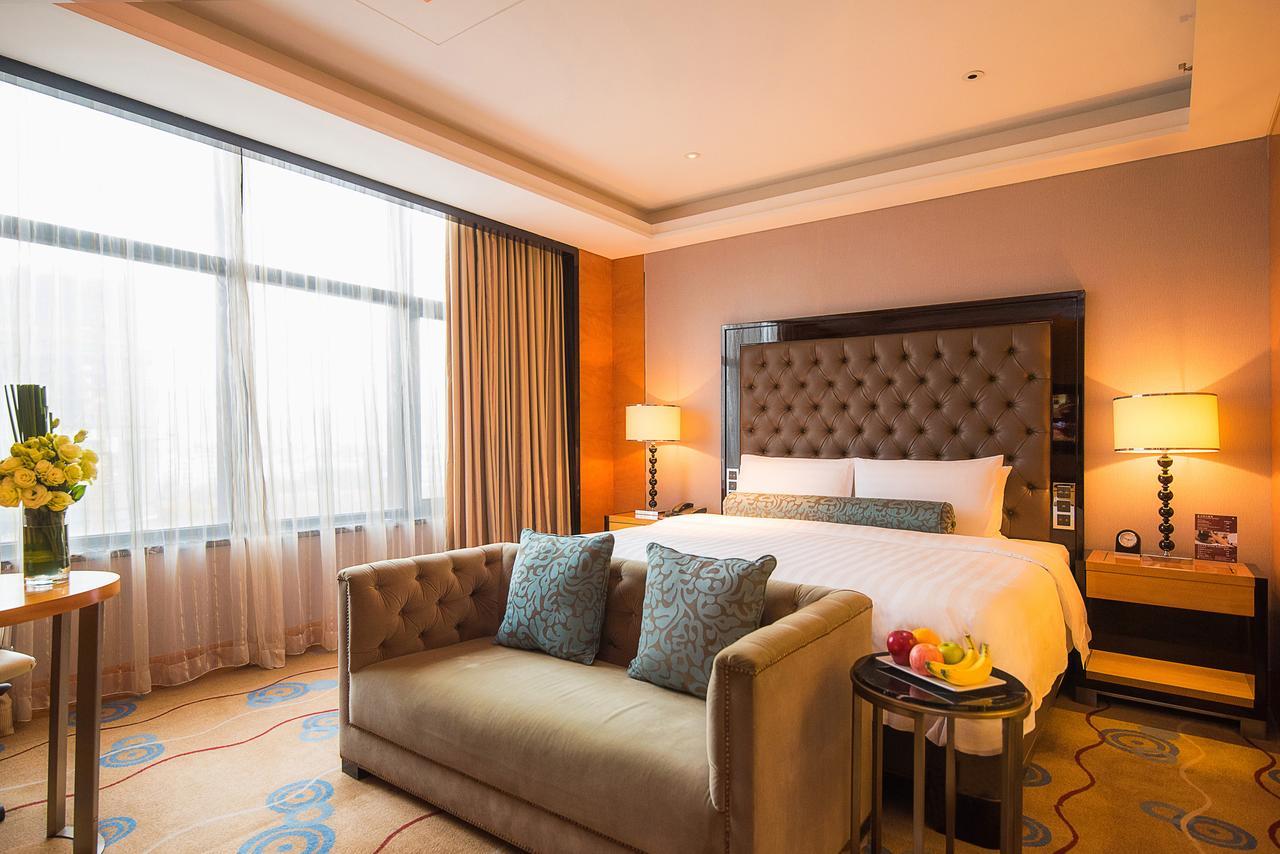Howard Johnson Kaina Plaza Changzhou Гуанджоу Екстериор снимка