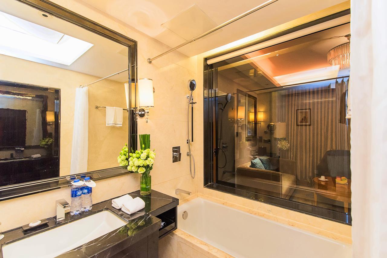 Howard Johnson Kaina Plaza Changzhou Гуанджоу Екстериор снимка